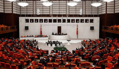 AKP’nin Meclis’in çalışma takvimini uzatma talebi kabul edildi: Ağustosun ilk haftası da çalışılacak