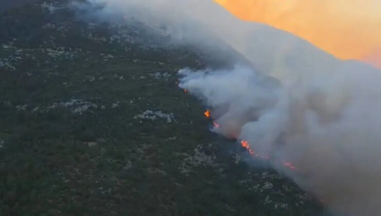 Antalya Kaş’ta orman yangını: Havadan ve karadan müdahale ediliyor