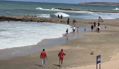 Arnavutköy’de yasak dalgalar: cankurtaran seferber