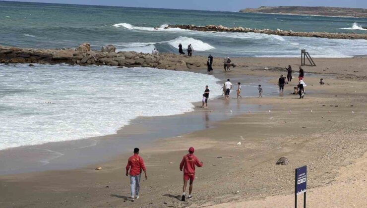 Arnavutköy’de yasak dalgalar: cankurtaran seferber