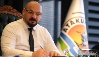 Atakum Belediye Başkanı Serhat Türkel ile 20 meclis üyesi CHP’den istifa etti