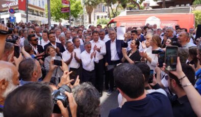 Balıkesir’de CHP’den 12 ilçe belediye başkanı ile il ve ilçe yönetimleri istifa etti