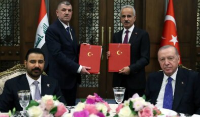 Canlı yayında imza gerilimi: Iraklı bakan kriz çıkardı… Erdoğan ‘Beş anlaşma değil miydi?’ diye sordu
