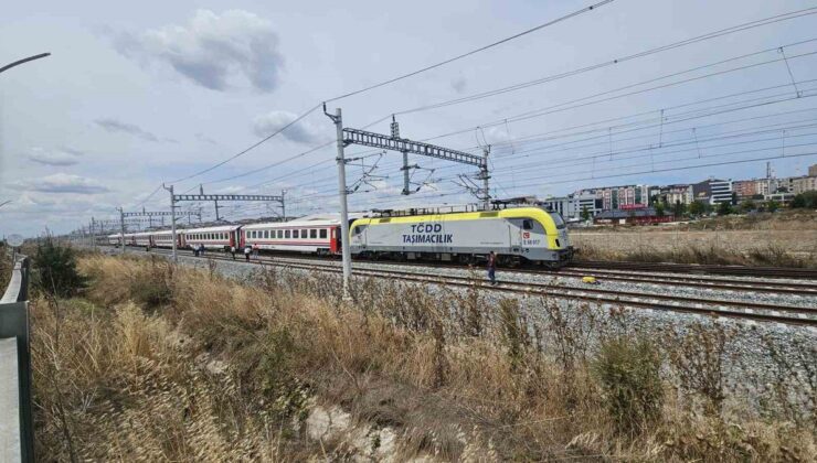 Çerkezköy’de yolcu treni raydan çıktı
