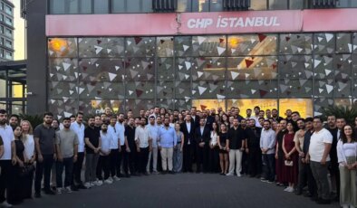 CHP İstanbul Gençlik Kolları’ndan istifa hamlesi: YENİ Parti’ye geçtiler