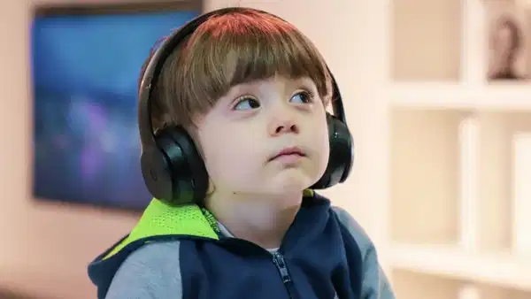 Çocuklar yapay zeka teknolojilerini yetişkinlerden çok daha hızlı benimsiyor