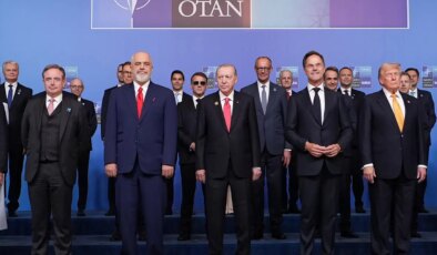 Erdoğan’ın NATO liderlerine hediye ettiği silah görüntülendi