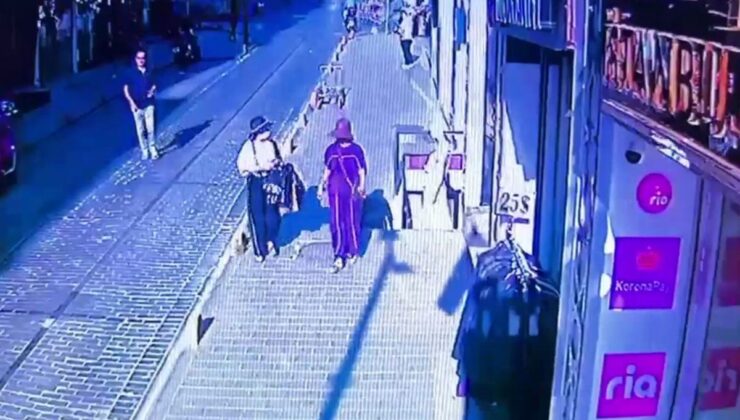 Fatih’te turistlerin cüzdanını çalan 2 kız tutuklandı