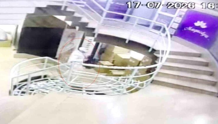Fatih’teki 2 kilo altın vurgununun kamera görüntüleri ortaya çıktı