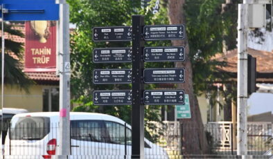 Fethiye sokaklarında çok dilli dönem başlıyor