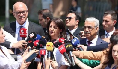 İmralı Heyeti’nin Öcalan’la görüşmesi sona erdi: 5 saat sürdü