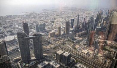 İran’daki savaş, Dubai’ye talebi düşürdü: Turist götürene para ödülü var