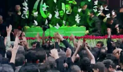 İran’ın eski dini lideri Ali Hamaney için Tahran’da veda töreni başladı