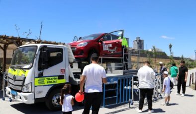 İstanbul’da emniyet kemerinin önemi simülasyon aracıyla anlatıldı