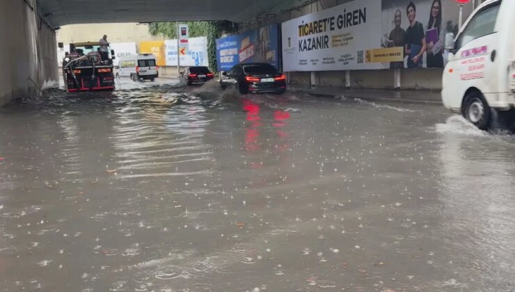 İstanbul’da sağanak hayatı olumsuz etkiledi: Zincirlikuyu alt geçidi su altında