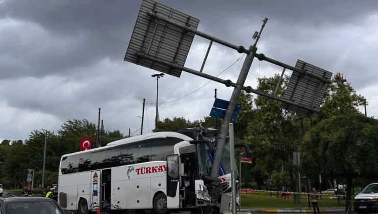 İstanbul’da yolcu otobüsü kaza yaptı: 2’si ağır 30 yaralı!