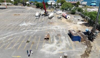 Kadıköy Rıhtım’a cami için ilk kazmayı vurdular: AKP’li dernek başkanı ‘medeniyet eseri inşa edeceğiz’ dedi