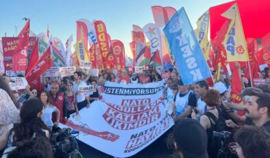 Kadıköy’de binlerce kişi NATO Zirvesi’ni protesto etti: ‘İstenmiyorsunuz’