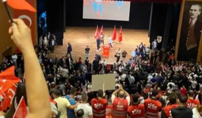 Kılıçdaroğlu’nun rozet töreninde figüran iddiası: Yüzlerce kişi ajanstan getirilmiş, slogan provası yapılmış!