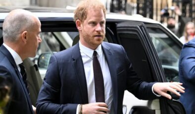 Kraliyet Ailesi’nde sular durulmuyor: Prens Harry, Buckingham Sarayı’na davet edilmedi