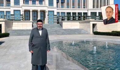 Menzil ‘şeyhi’ Saki ‘bayraklı’ mesaj yayımladı, halifesi Saray’ı ziyaret etti