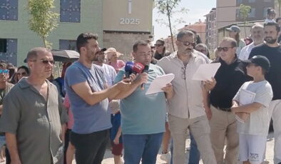 Mersin’de 15 aydır evlerine girmeyi bekleyen TOKİ mağdurlarından protesto
