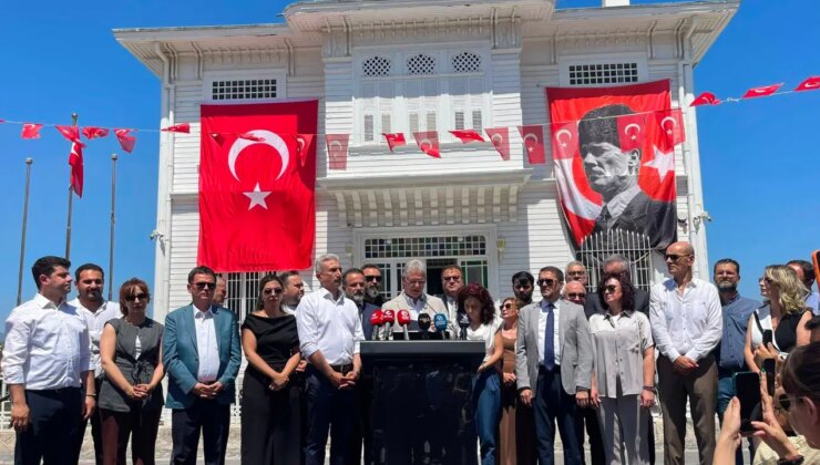 Mudanya’da İsmet İnönü protestosu… Mudanya Belediye Başkanı Dalgıç: ‘Açık bir özür bekliyoruz’