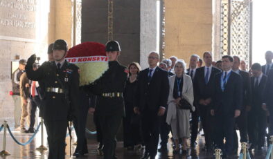 NATO heyetinden Anıtkabir’e ziyaret