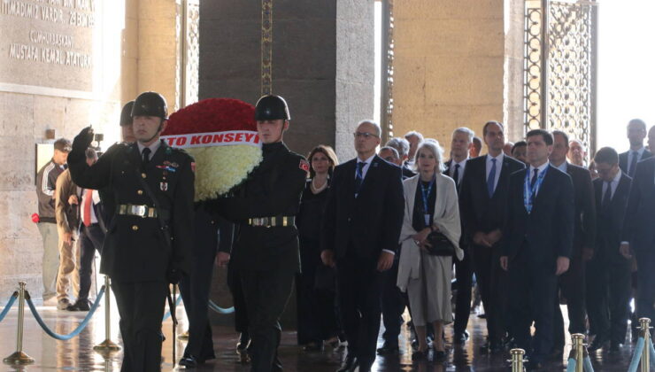 NATO heyetinden Anıtkabir’e ziyaret