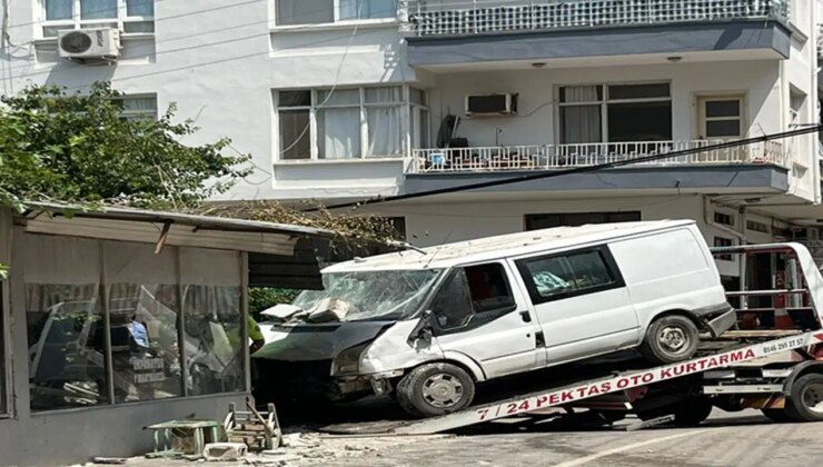 Osmaniye’de kazaya karışan minibüs kıraathaneye daldı: 1 ölü, 3 yaralı