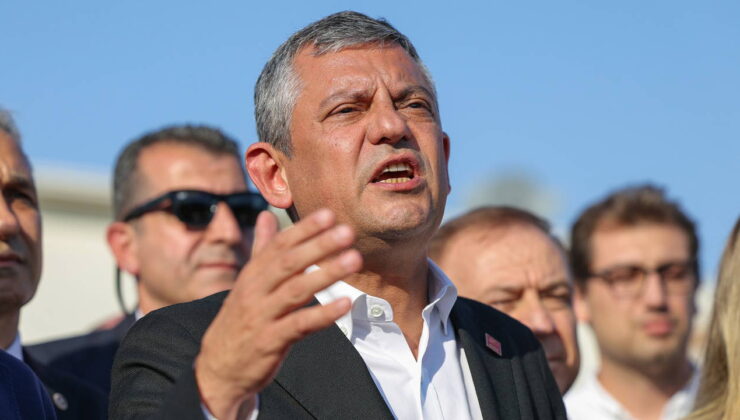 Özgür Özel Adana’dan seslendi: ‘Çok yakında ya partimizi geri alacak bir yolu bulacağız ya da yeni bir yol açacağız’