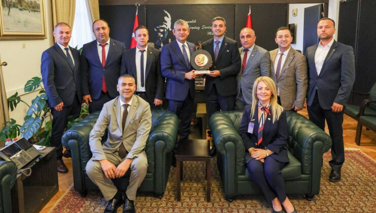 Özgür Özel’den sözleşme sürecine destek: İmzalanması konusunda girişimlerde bulunacağım