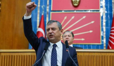 Özgür Özel’in yeni parti hamlesi dünya basınında: ‘Türkiye siyasetini yeniden şekillendirebilecek cesur bir hamle’
