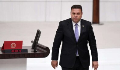 Peş peşe istifalar gelirken bir Edirne Milletvekili Ediz Ün CHP’ye döndü