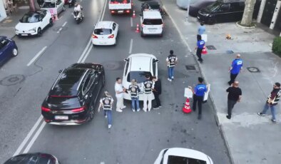 Sarıyer’de vale ve değnekçi operasyonu: Onlarca araca ceza yağdı, 2 gözaltı var!