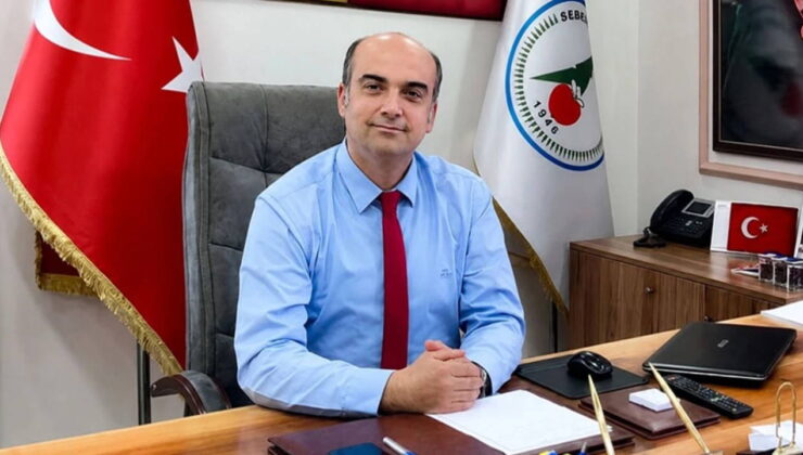 Seben Belediye Başkanı meclis üyeleriyle birlikte CHP’den istifa etti