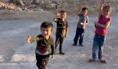 Suriye’de Türk askerini gören çocukların sevinç anları