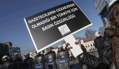 TGC’den gazetecilerin gözaltına alınmasına tepki
