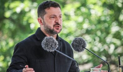 Ukrayna: Rusya’da petrol rafinerisi, deniz terminali ve 3 lojistik merkezini hedef aldık
