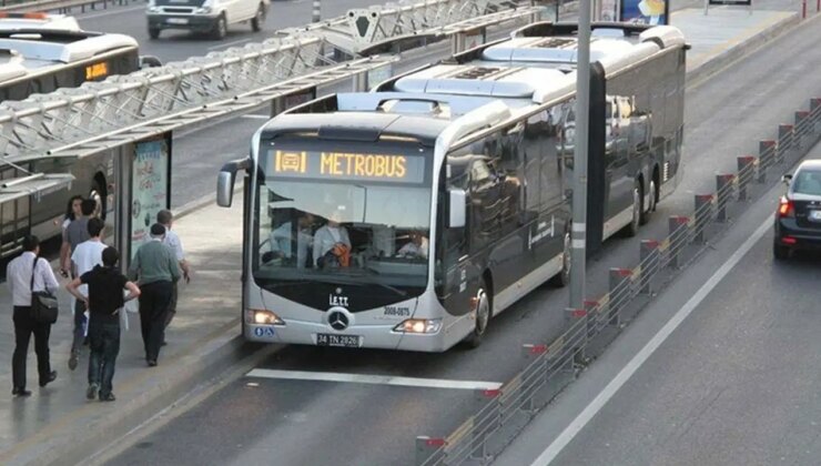 30 Ağustos Pazar günü toplu taşıma ücretsiz mi? Bugün Marmaray, metro, metrobüs, otobüs bedava mı?