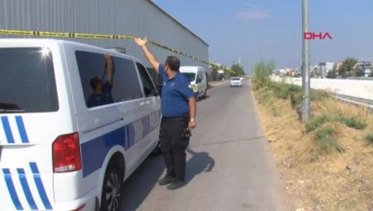 Adana’da seyir halindeki araca silahlı saldırı: Yaralı var