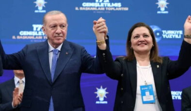 AKP’li Burcu Köksal’ın WhatsApp hesabında ‘durum’ kazası: Torpil mesajları ortaya saçıldı