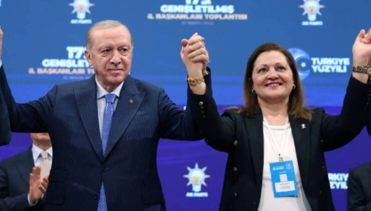 AKP’li Burcu Köksal’ın WhatsApp hesabında ‘durum’ kazası: Torpil mesajları ortaya saçıldı