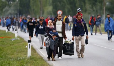 Almanya’da Suriyeli mültecilerin statüsü geri alınıyor