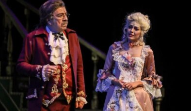 ‘Amadeus’ oyunu veda turnesine çıkıyor