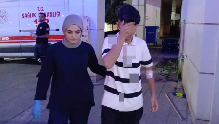 Arkadaşların otobüs durağındaki şakalaşması kanlı bitti