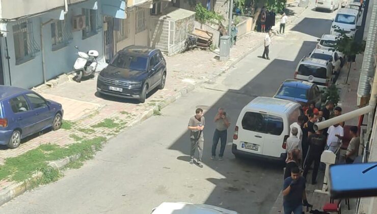 Bağcılar’da iş yerine kurşun yağdırdı: 1 yaralı
