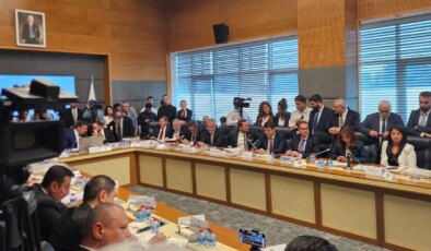 ‘Çerçeve yasa’ TBMM Adalet Komisyonu’nda: Görüşmelerde ‘salon krizi’ ve ‘usul tartışması’ yaşandı