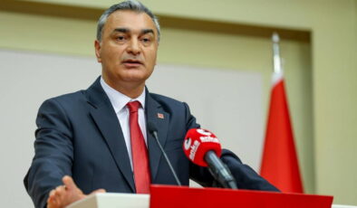 CHP Sözcüsü Sarı’dan Selin Sayek Böke ve Gül Çiftçi açıklaması: ‘Disiplin süreci işleteceğiz’