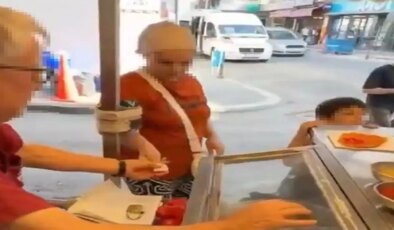 Çocuğu için lahmacun almak isteyen kadına ‘5’ten az satmam’ dedi: O satıcının tezgahı kaldırıldı
